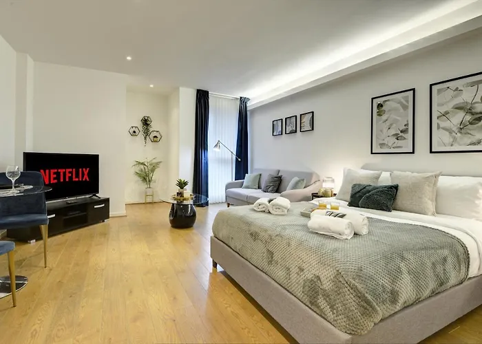 The Cube Studio I A Calm Executive Space In Centre Of City I Pet-Friendly I Eco-Short Term Let By Silva