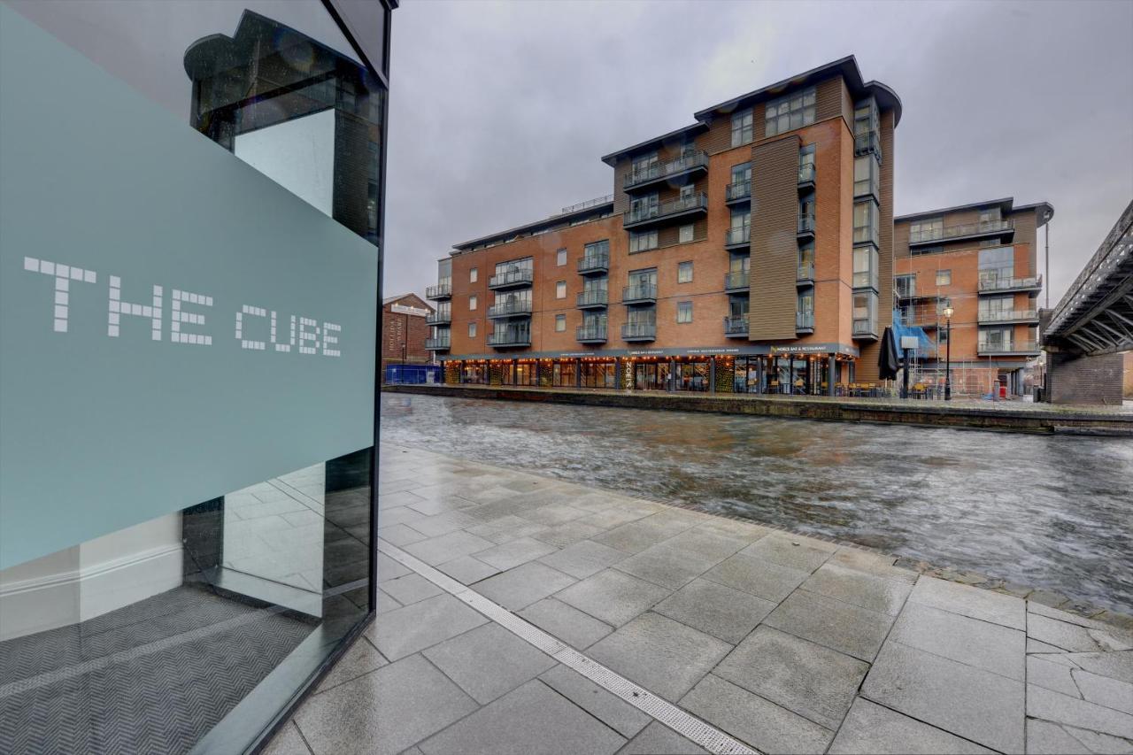 Apartment The Cube Studio I A Calm Executive Space In Centre Of I Pet-friendly I Eco-short Term Let By Silva Birmingham